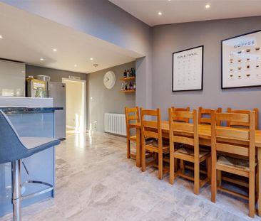 3 bedroom terraced house to rent - Photo 4