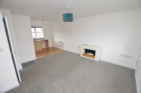 2 Bedroom FIrst Floor Flat - Photo 5