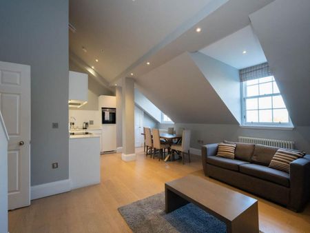 2 bedroom flat to rent - Photo 2