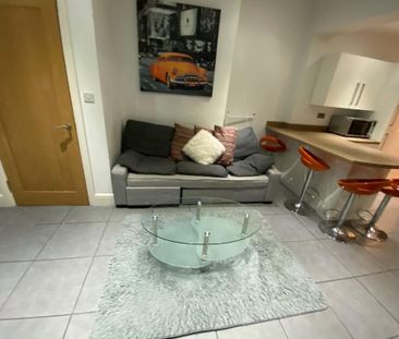 5 bedroom house share to rent - Photo 1