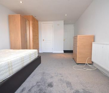 1 bedroom Flat To Let - Photo 4