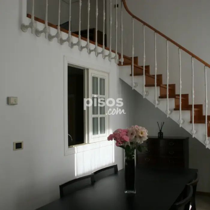 Dúplex en alquiler en Calle de Colón - Foto 1