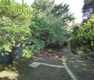 LOCATED IN CONVENIENT LOCATION - Photo 4