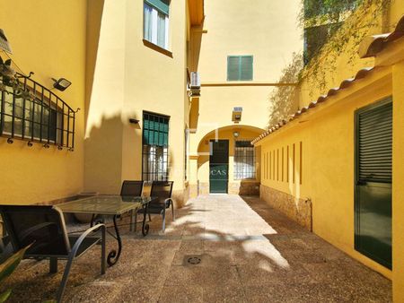 3 Bedroom house / villa with 30m² terrace for rent in Malagueta - El Limonar - Photo 5