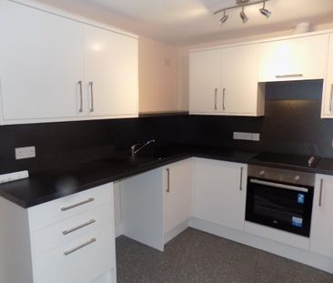 2 bedroom flat to rent - Photo 6