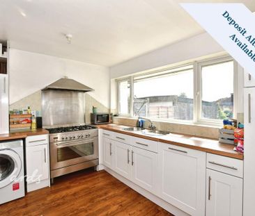 2 bedroom chalet to rent - Photo 1