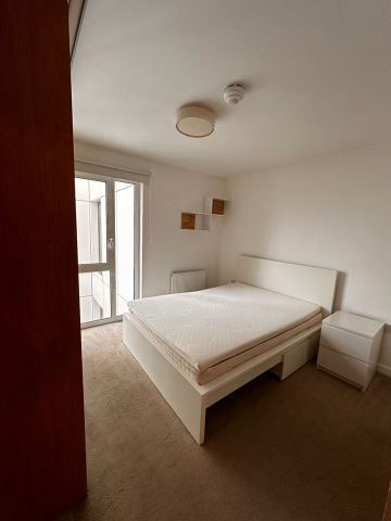 2 Bed Flat, Barge Walk, SE10 - Photo 3