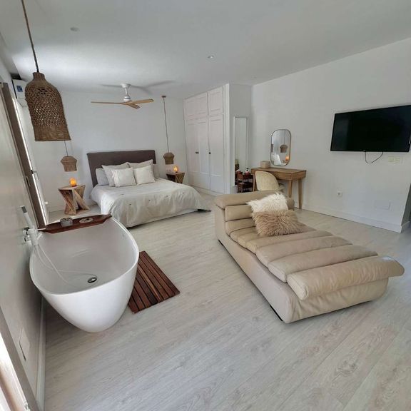 4 room luxury Villa for rent in Torremolinos, Andalusia - Photo 1