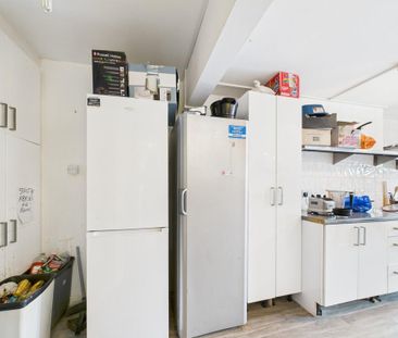 House share to rent - Photo 4