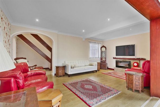 4 bedroom detached house to rent - Photo 1