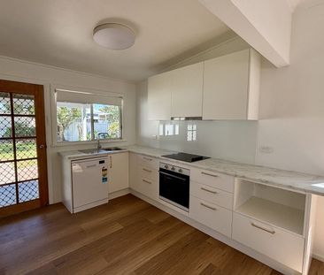 Family Living in the Heart of Cessnock - Photo 3