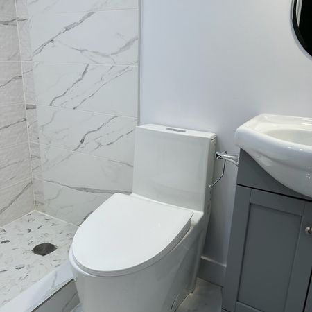 For Lease - 34 Ulster Street Unit# Bachelr, Toronto, Ontario - Photo 4