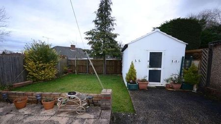 Harcourt Drive, Earley, RG6 - Photo 4