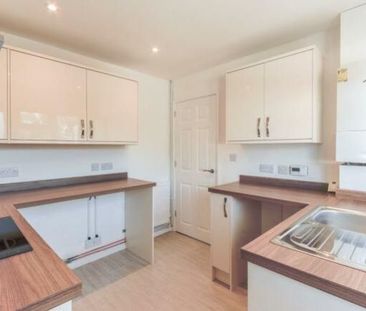 2 Bedroom - Photo 4