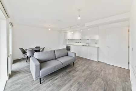 3 bedroom apartment - Photo 2