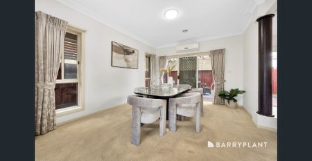 Gorgeous 4 Bedroom Home For Rent! - Photo 2