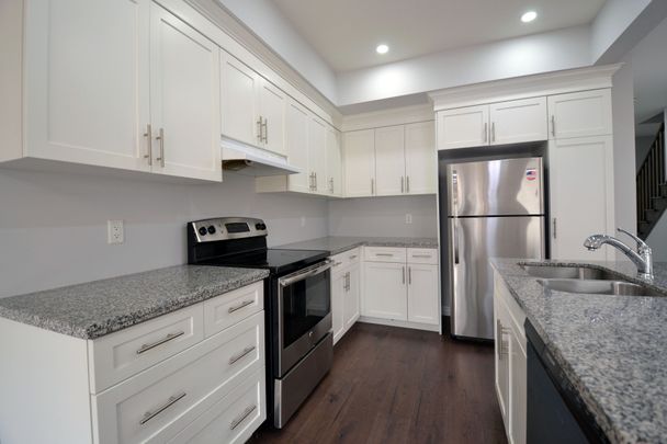 For Lease - 98 Shoreview Place Unit# 6, Hamilton, Ontario - Photo 1