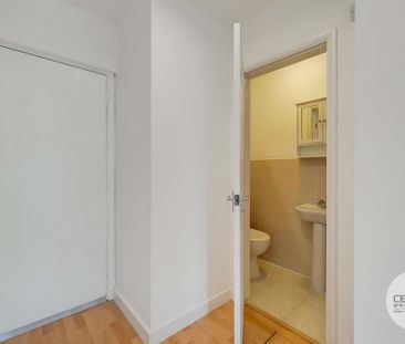 Studio to rent - Photo 6