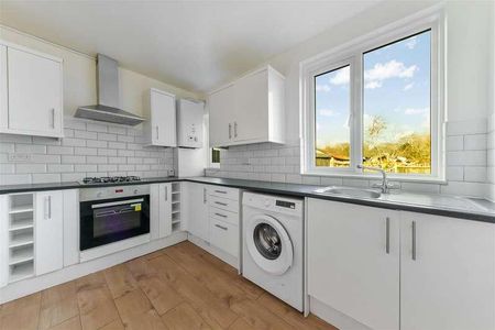 New Close, Colliers Wood, SW19 - Photo 2