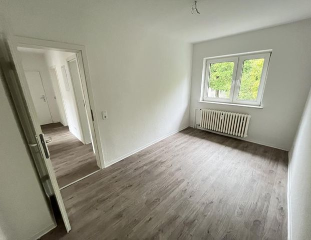 Frisch tapeziert - 3-Zimmer-Wohnung in Castrop-Rauxel Merklinde - Photo 1