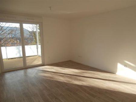 Location Appartement 3 pièces 57m² LA CHAPELLE SUR ERDRE 44240 - Photo 2