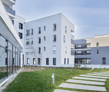 location Appartement T4 DE 83.9m² À VILLEURBANNE - Photo 2