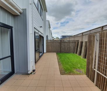 Fabulous Modern Terrace Home - Photo 1