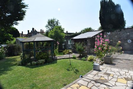 1 bedroom in a house share to rent - Photo 5