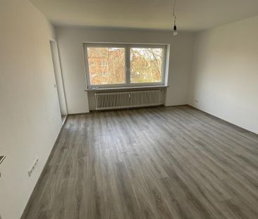 Bereits modernisierte 3 -ZKB-Balkonwohnung in Heppens zu vermieten! - Foto 1