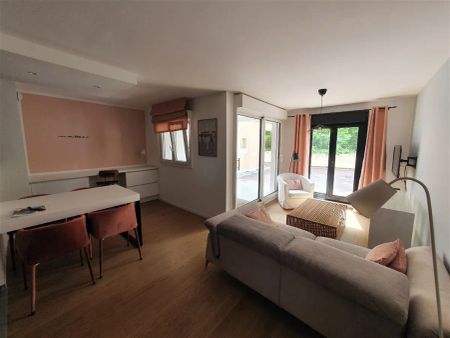 Location appartement 4 pièces - 86.3m² à La madeleine (59110) - Photo 4