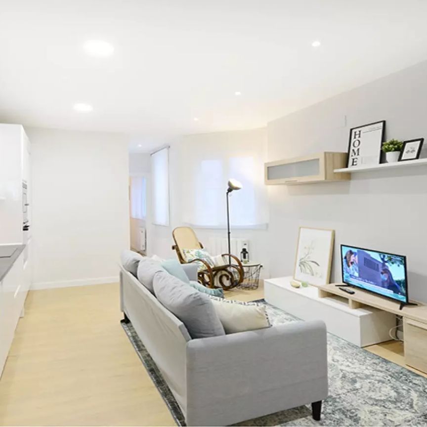 Room for rent in 3-bedroom apartment in Bilbao - Foto 1