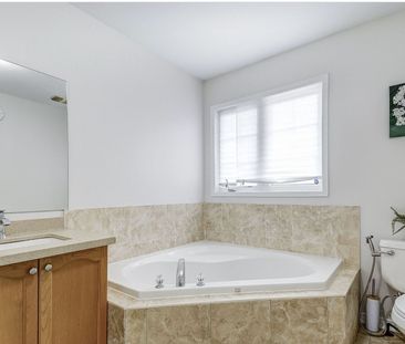 For Lease - 127 Worthington Avenue Unit# MAIN, Brampton, Ontario - Photo 5