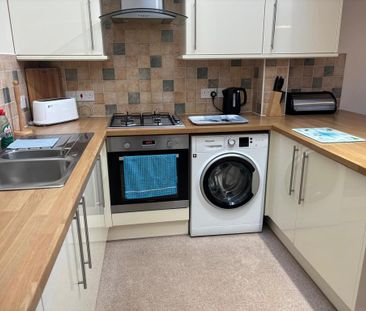 2 bedroom terraced house to rent - Photo 3