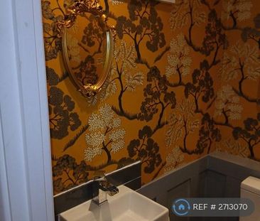 4 bedroom terraced house to rent - Photo 3