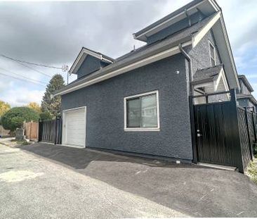 2 bed 1.5 bath Huge Laneway Home with radian heat! 700+sqft/ - Photo 1