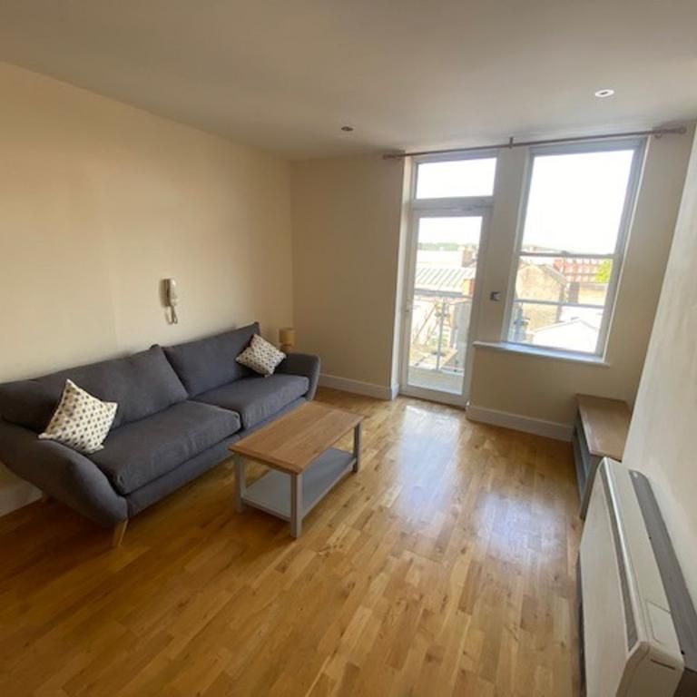 1 bedroom flat to rent - Photo 1