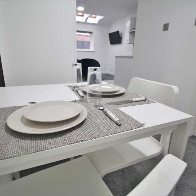 Studio to rent - Photo 1