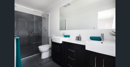 3 bedroom modern townhouse - Low maintenance - Photo 4