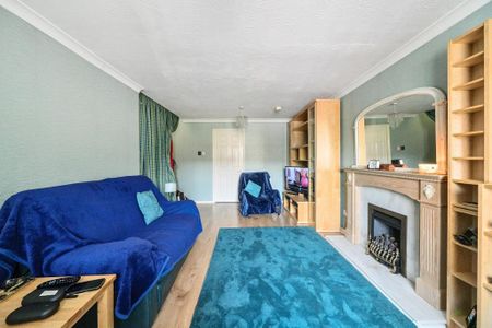 3 bedroom detached house to rent - Photo 2