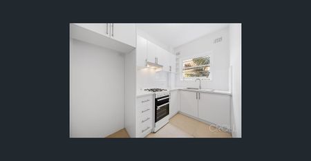 Light and Bright Apartment Close to Transport and Beach - Photo 2