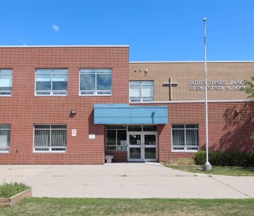 For Lease - 754 Neighbourhood Circle Unit# 2, Mississauga, Ontario - Photo 1