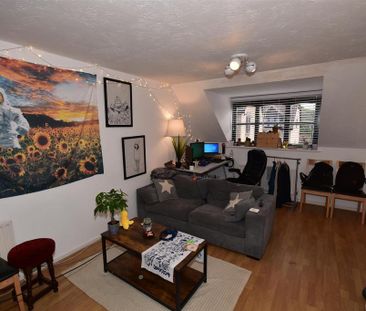 1 bedroom flat to rent - Photo 4