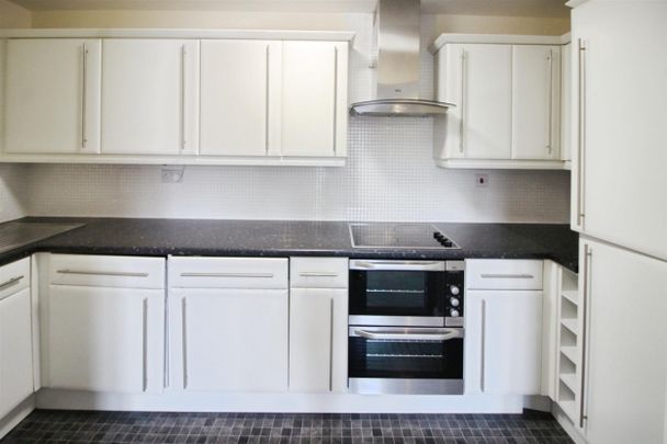 New Forest Way, Leeds - Photo 1