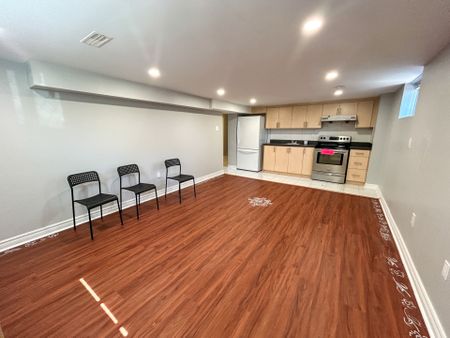 For Lease - 133 Earlton Road Unit# Bsmt, Toronto, Ontario - Photo 2