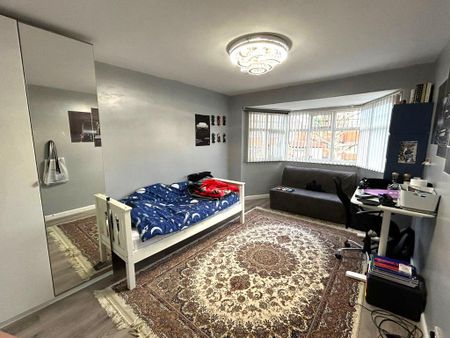 3 bedroom semi-detached house to rent - Photo 5