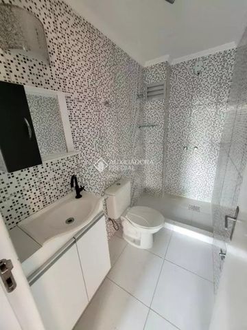 Cobertura com 3 quartos e 113m² para alugar em Vila Nova, Porto Alegre. - Foto 2