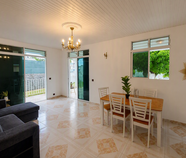 Location Maison 4 pièces 74m² STE ANNE 97180 - Photo 1