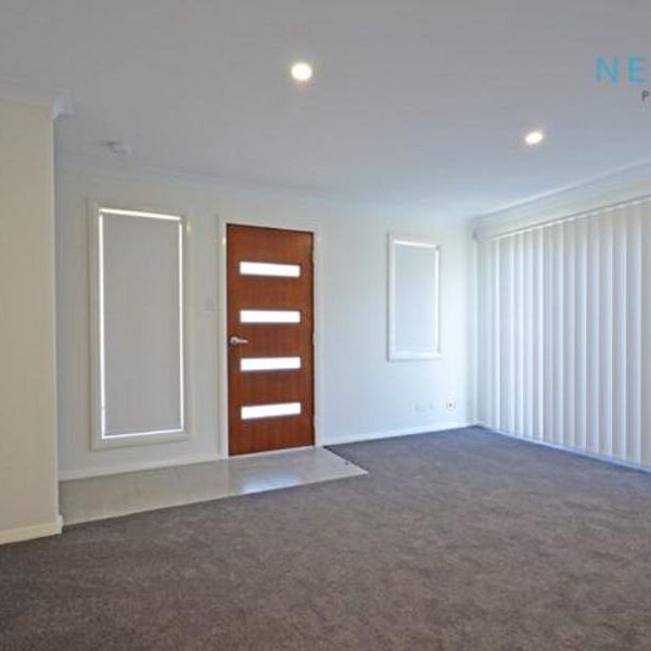 1/138 Croudace Road, Elermore Vale NSW 2287 - Townhouse For Rent | Domain - Photo 1