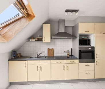 Lichtrijk appartement dichtbij het centrum van Gistel met staanplaa... - Foto 1
