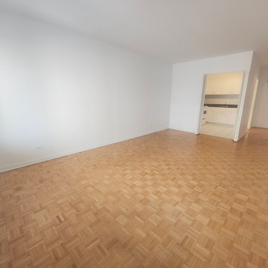 2300 Rue St Mathieu, Montréal (Ville-Marie), QC H3H - Photo 1